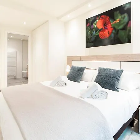 River Luxury Center - Sshousing 公寓