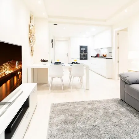River Luxury Center - Sshousing דירה *
